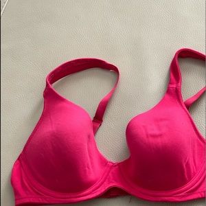 Body by Victoria’s Secret Bra 34B